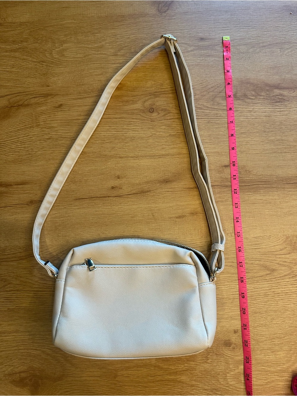 Minimalist Cream Crossbody Bag with Adjustable Strap